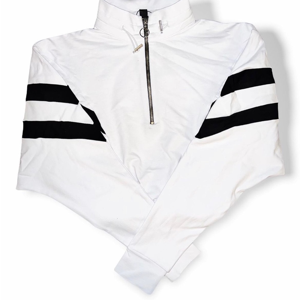 Crop long sleeve pull over sweater